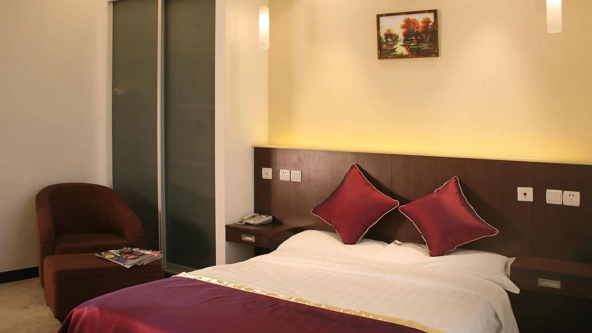 Huiyuan International Service Apartment Shanghai 3*,